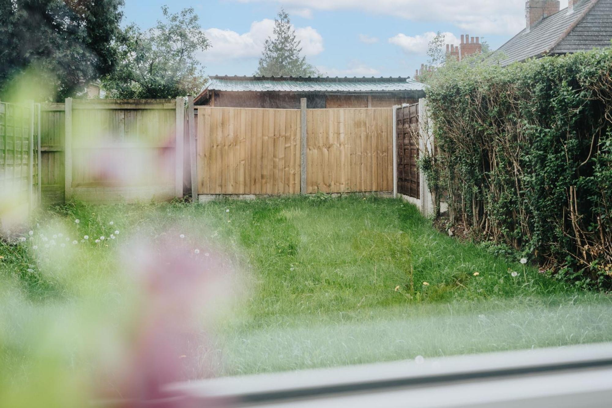 Shawe House - 10 Minute Mcr Airport - Free Parking Villa Wythenshawe Room photo