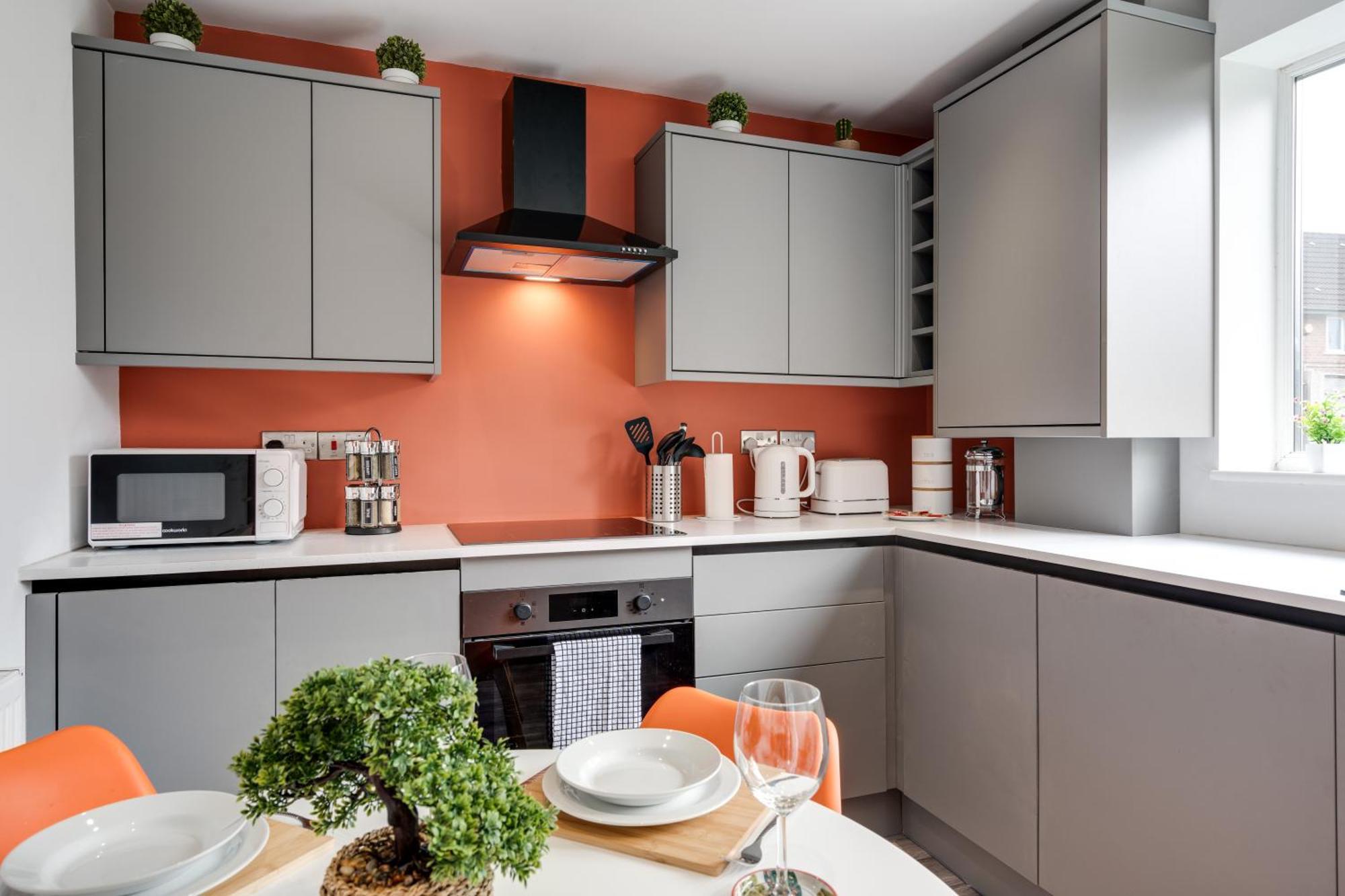 Shawe House - 10 Minute Mcr Airport - Free Parking Villa Wythenshawe Room photo
